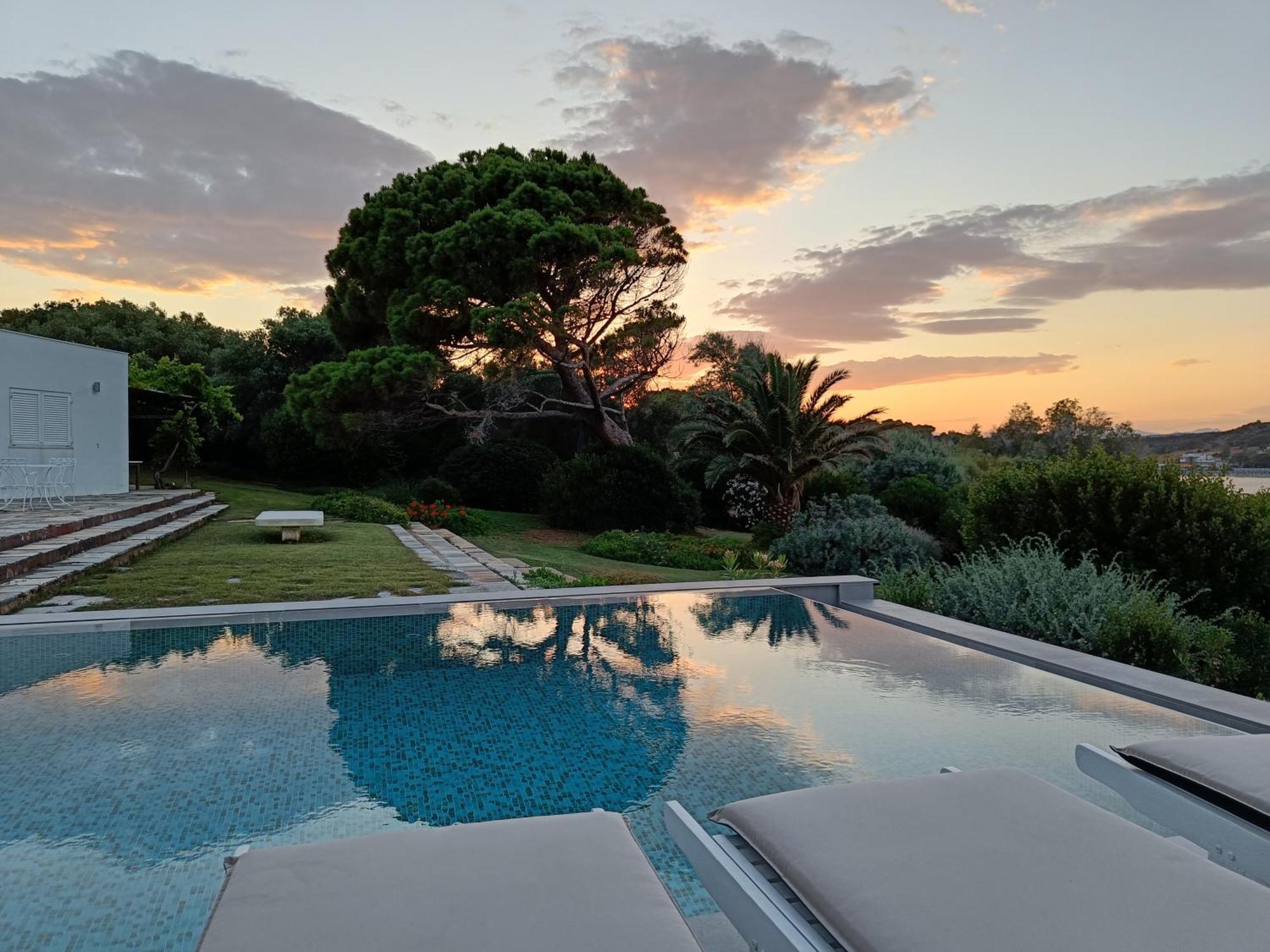 Summer Villa In Pórto Ráfti Екстериор снимка